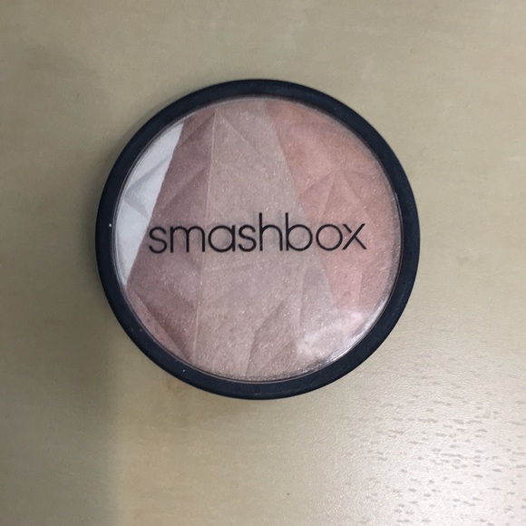 SMASHBOX powder in CHIC COPPER - Picture 1 of 2